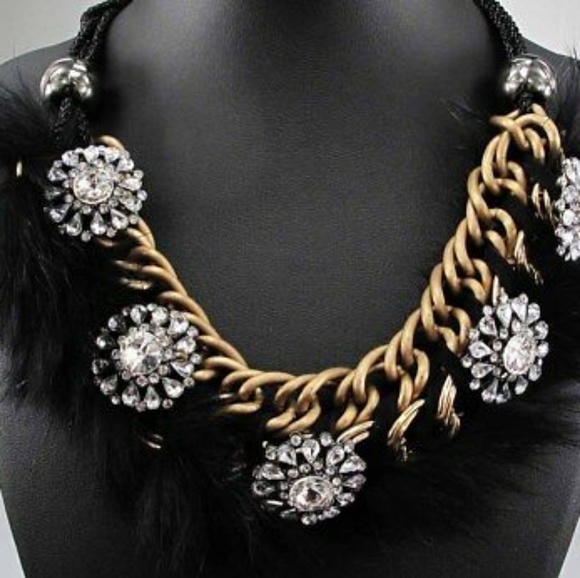 Rhinestone statement necklace faux fur accents - Picture 1 of 1